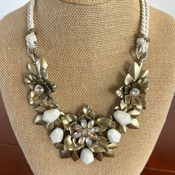 Gardenia Convertible Statement Necklace - Picture 1 of 16